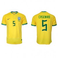Echipament fotbal Brazilia Casemiro #5 Tricou Acasa Mondial 2022 maneca scurta